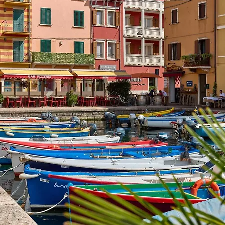 Al Porticciolo By Gardenjoy Appartement Castelletto Di Brenzone