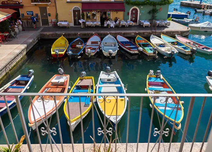 Al Porticciolo By Gardenjoy Castelletto Di Brenzone